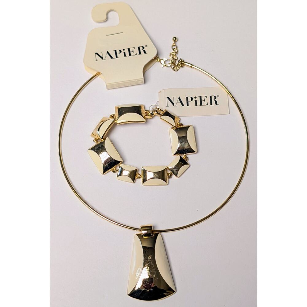 Napier Demi-Parure Set Cream Enamel Gold Tone Pendant Necklace Bracelet WhitenUp